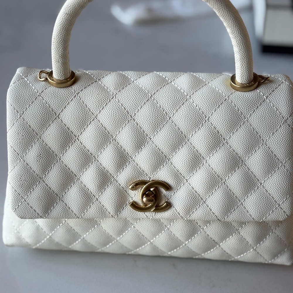 Chic White Quilted Mini Bag
